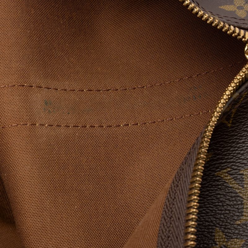 Louis Vuitton Vintage Monogram Canvas Keepall Bandouliere 55 Duffle Bag (SHF-KRqlod) - Image 13