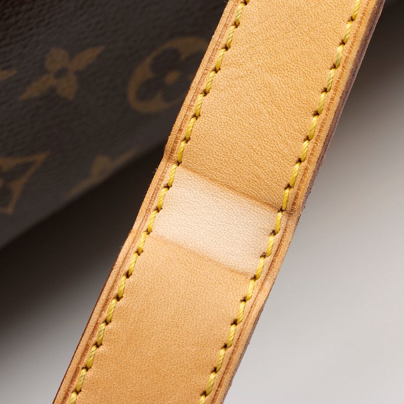 Louis Vuitton Vintage Monogram Canvas Keepall Bandouliere 60 Duffel Bag (SHF-20338) - Image 14