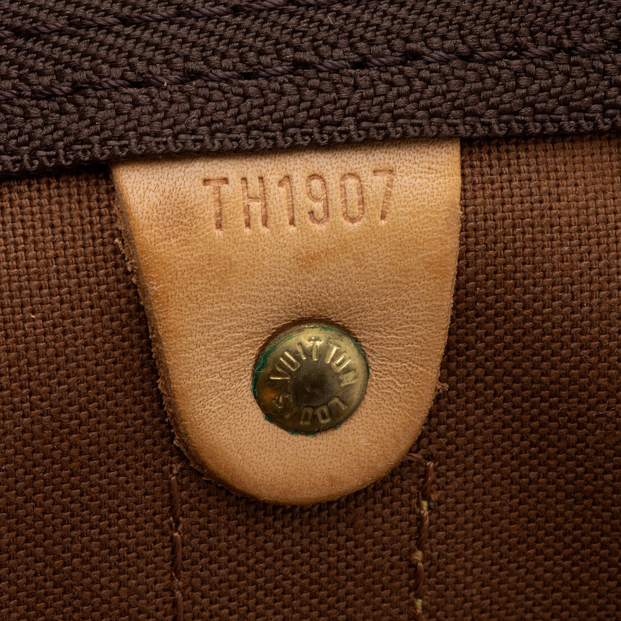 Louis Vuitton Vintage Monogram Canvas Keepall Bandouliere 60 Duffle Bag (SHF-N7uWMn) - Image 5