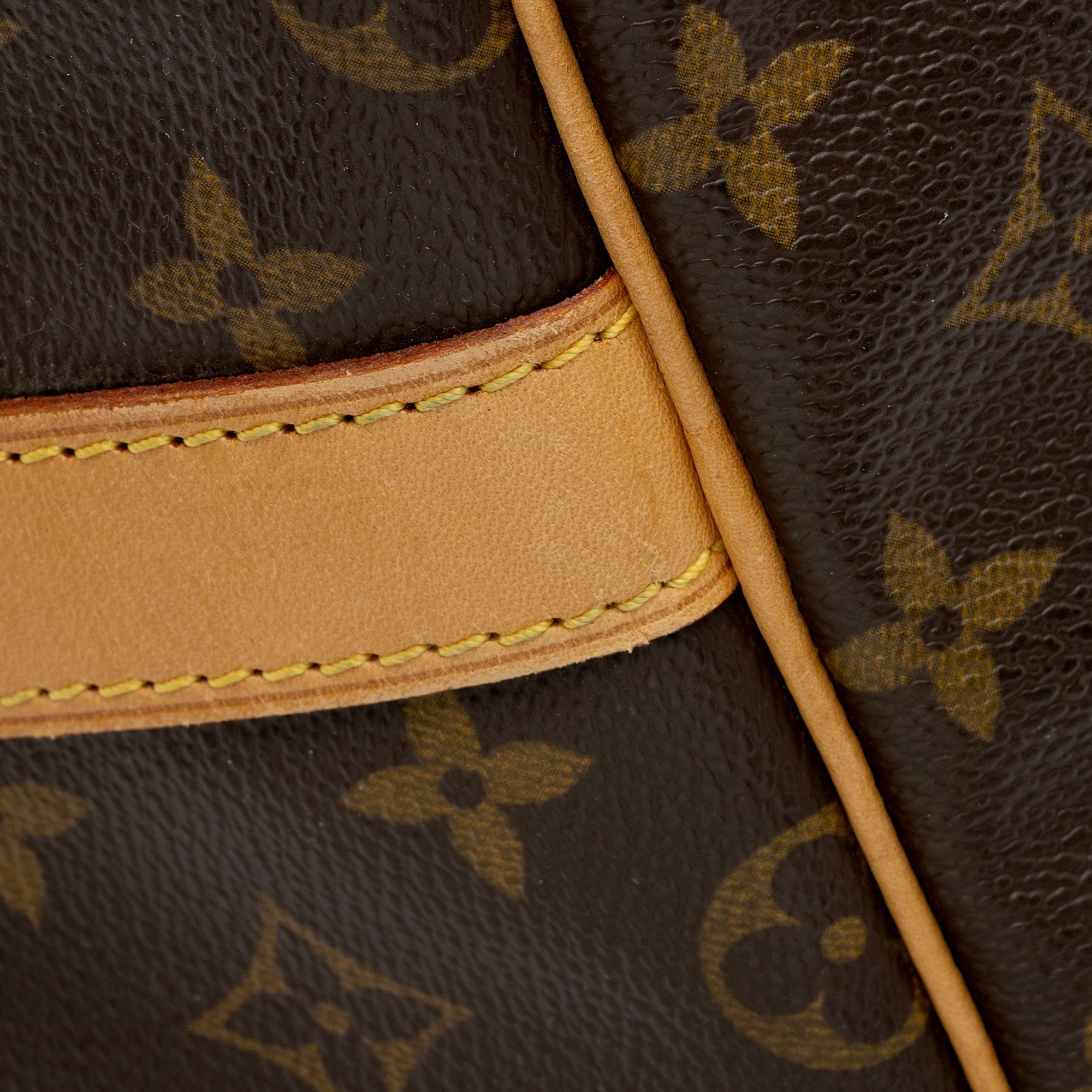 Louis Vuitton Vintage Monogram Canvas Keepall Bandouliere 60 Duffle Bag (SHF-N7uWMn) - Image 16