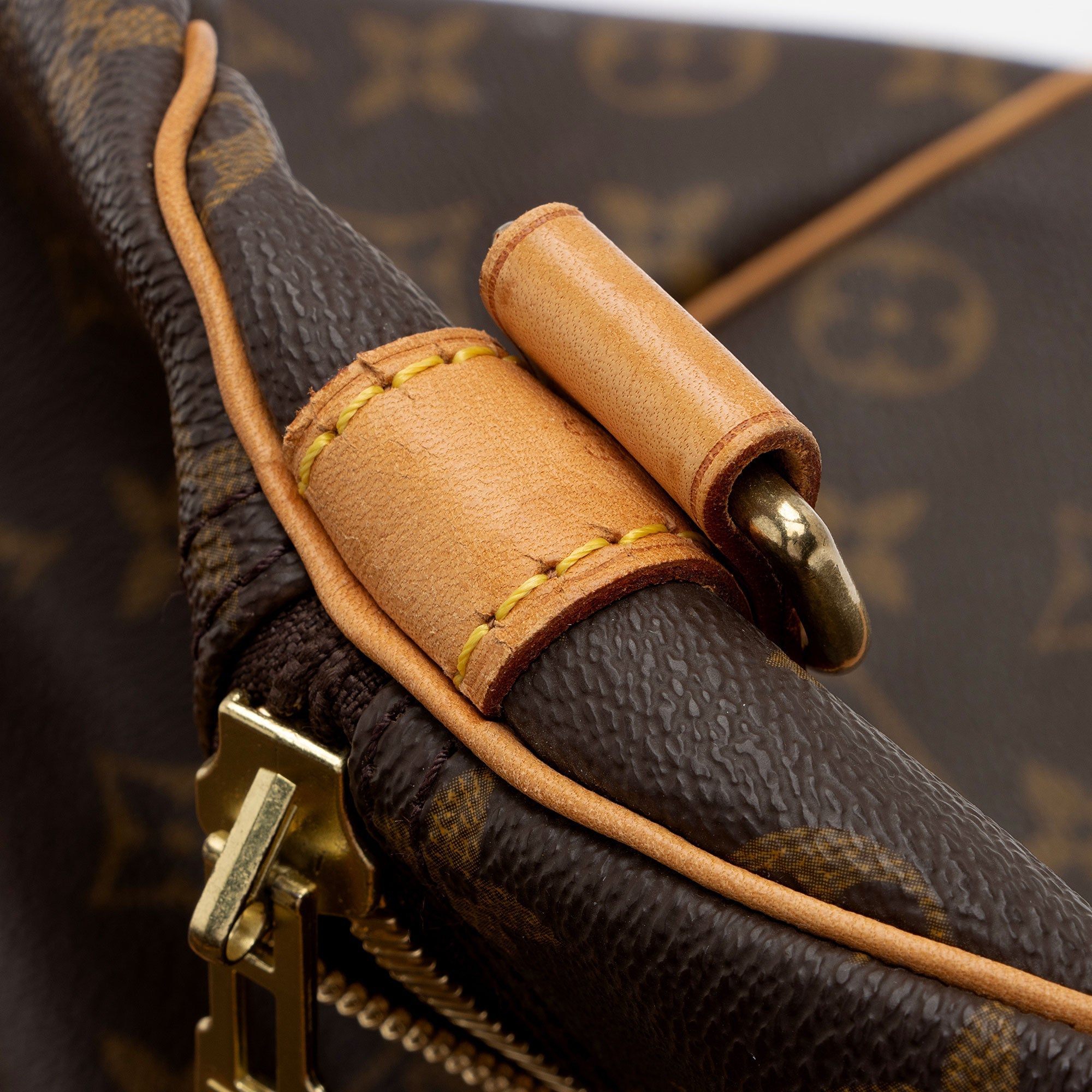 Louis Vuitton Vintage Monogram Canvas Keepall Bandouliere 60 Duffle Bag (SHF-1obcrO) - Image 9