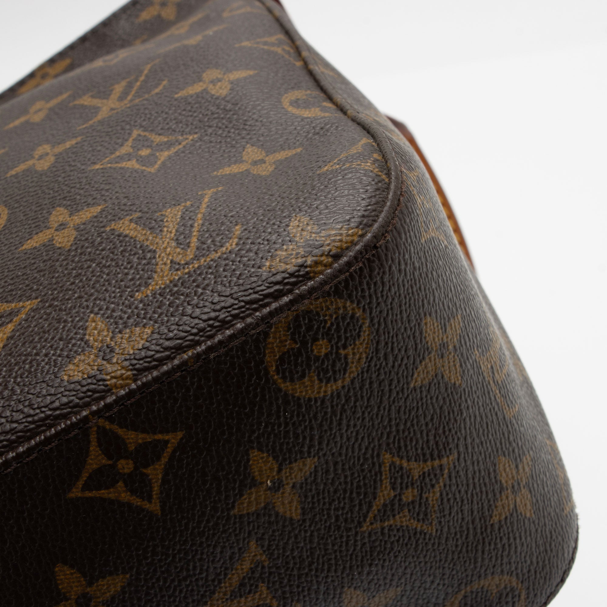 Louis Vuitton Vintage Monogram Canvas Looping MM Shoulder Bag (SHF-2H9qKf) - Image 19