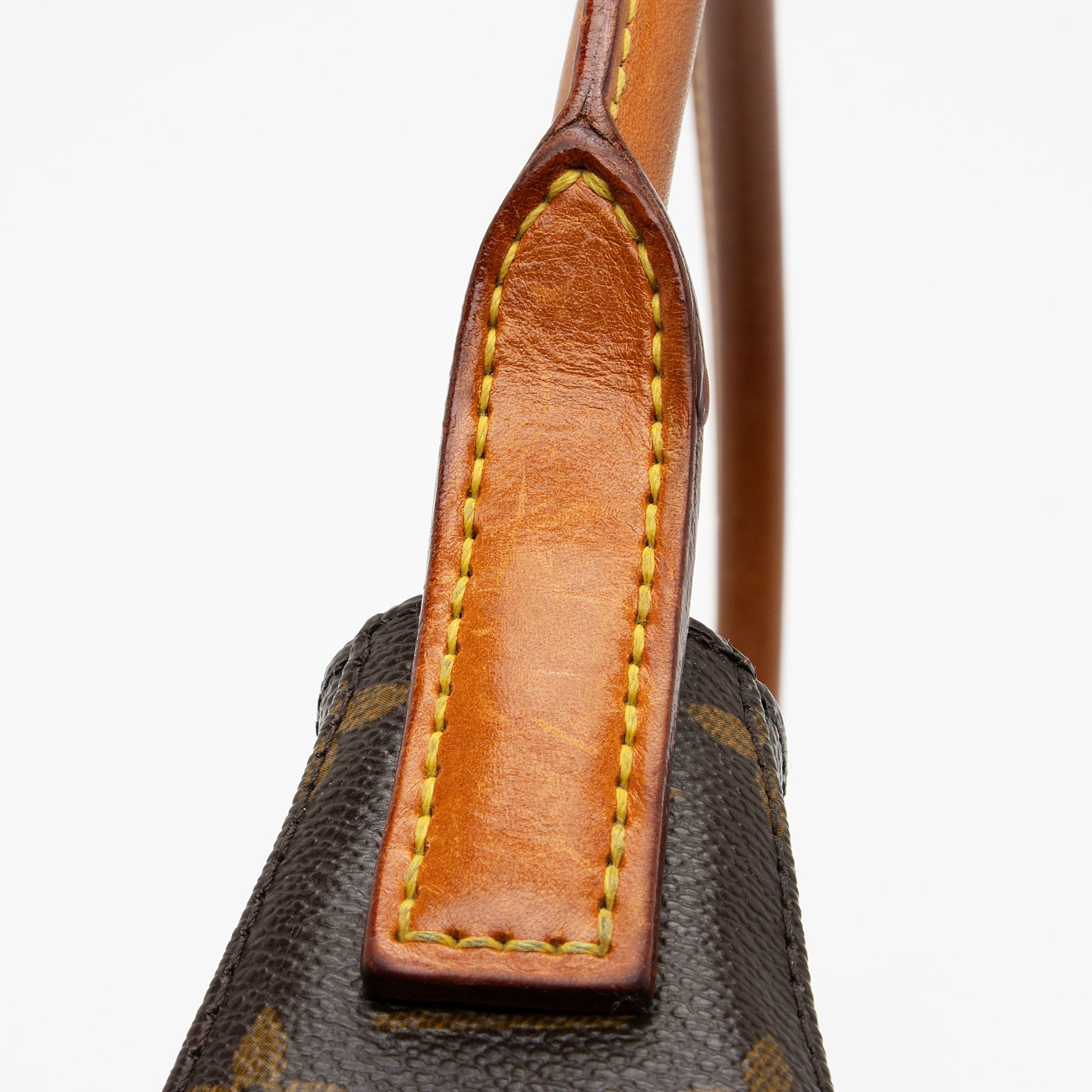 Louis Vuitton Vintage Monogram Canvas Looping MM Shoulder Bag (SHF-2H9qKf) - Image 18
