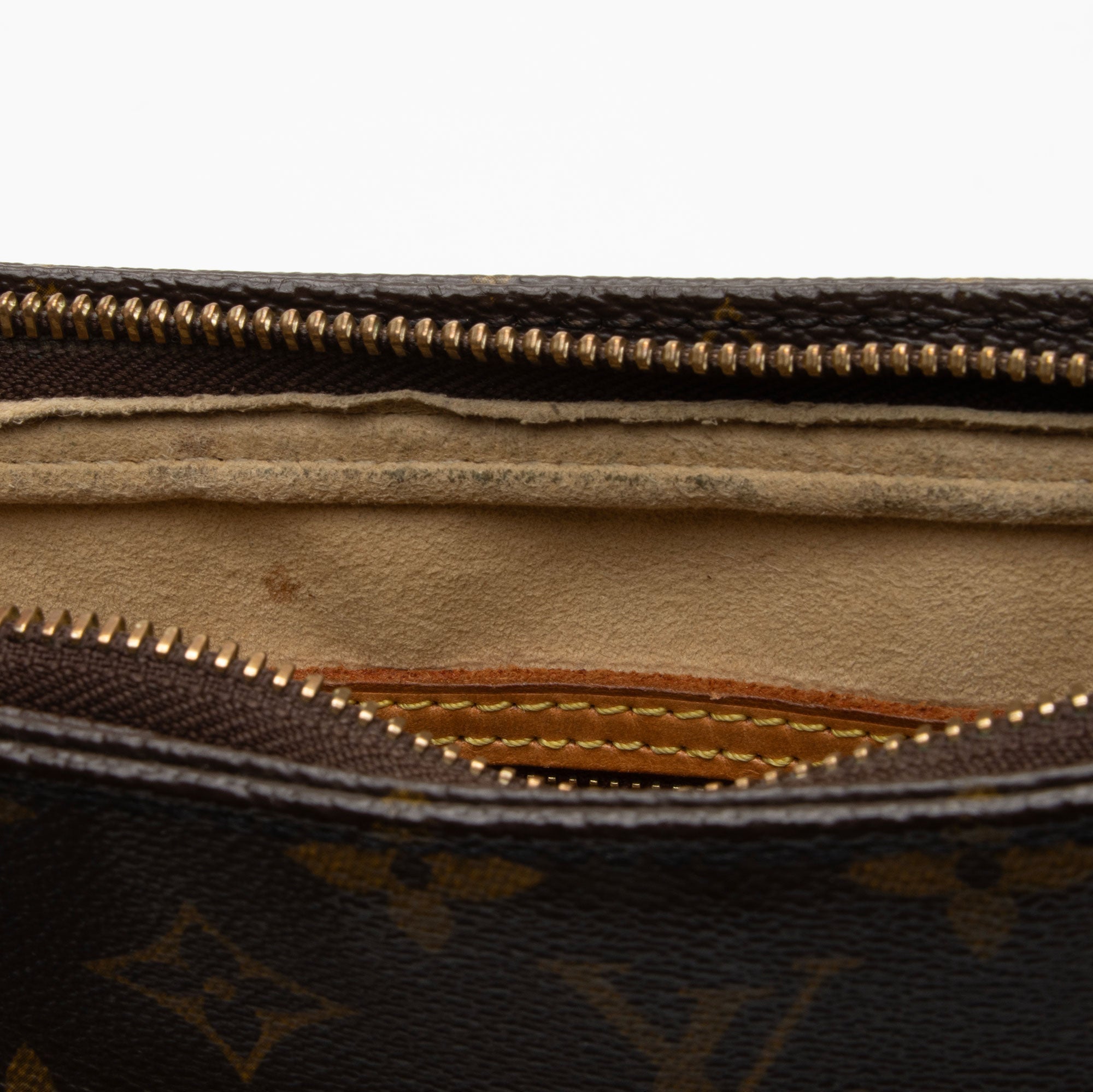 Louis Vuitton Vintage Monogram Canvas Looping MM Shoulder Bag (SHF-2H9qKf) - Image 10