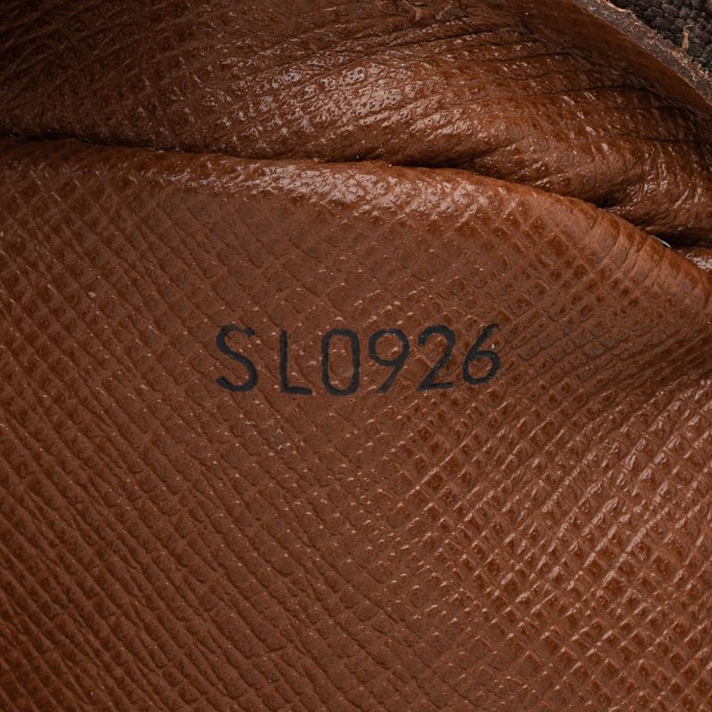 Louis Vuitton Vintage Monogram Canvas Marly Dragonne GM Clutch (SHF-5UeCtK) - Image 5