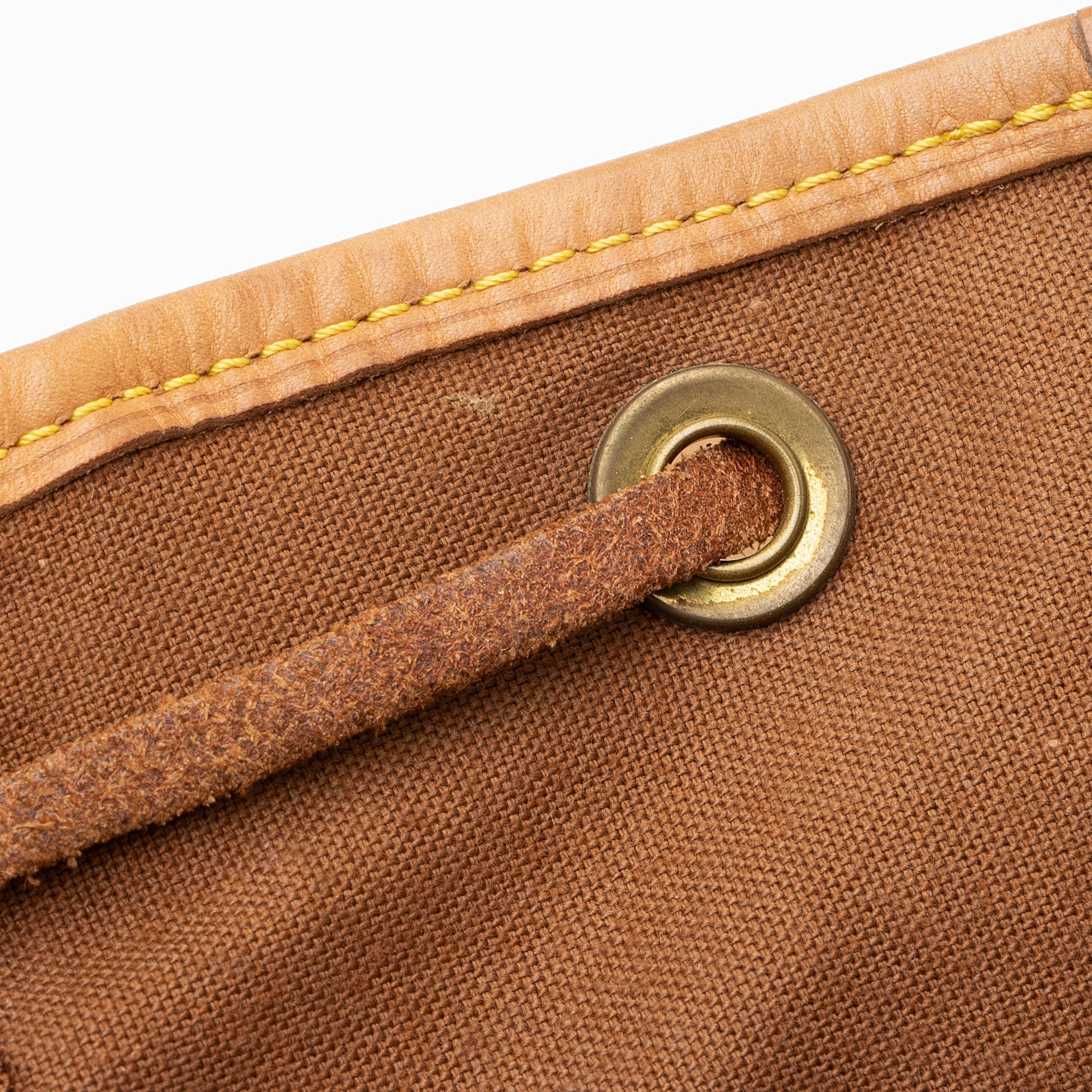 Louis Vuitton Vintage Monogram Canvas Montsouris MM Backpack (SHF-xzN3al) - Image 11