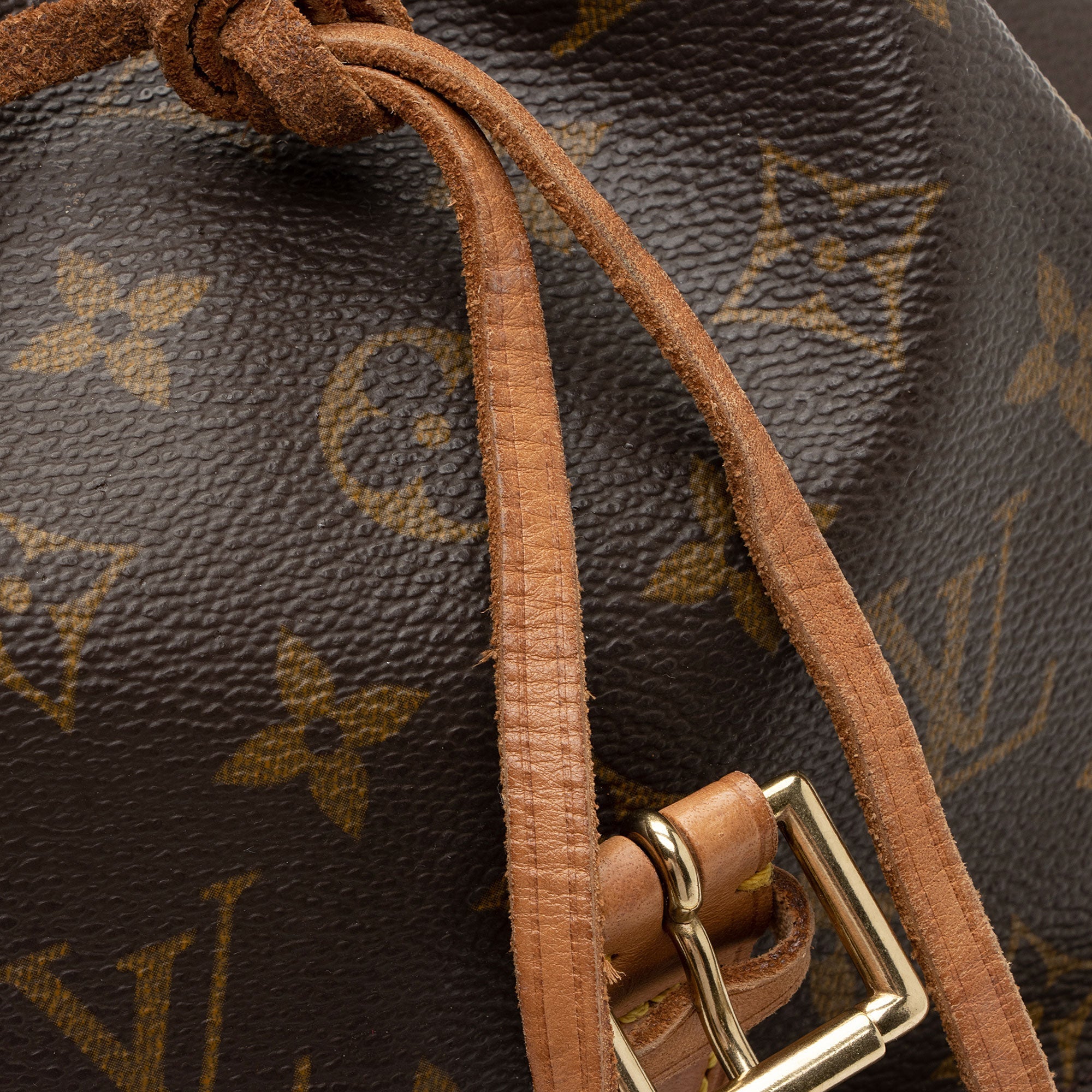 Louis Vuitton Vintage Monogram Canvas Montsouris MM Backpack (SHF-xzN3al) - Image 17