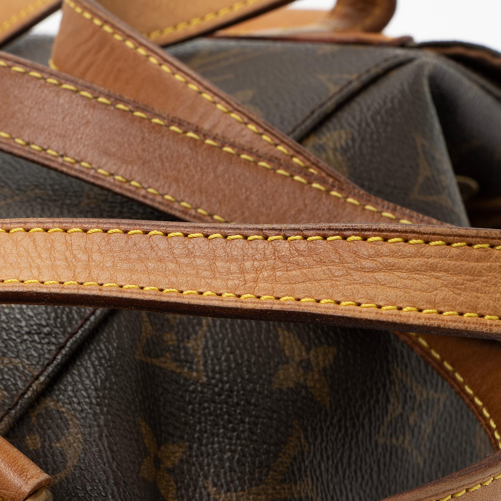 Louis Vuitton Vintage Monogram Canvas Montsouris MM Backpack (SHF-KhKN2W) - Image 18
