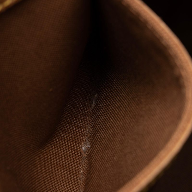 Louis Vuitton Vintage Monogram Canvas Montsouris MM Backpack (SHF-KhKN2W) - Image 10