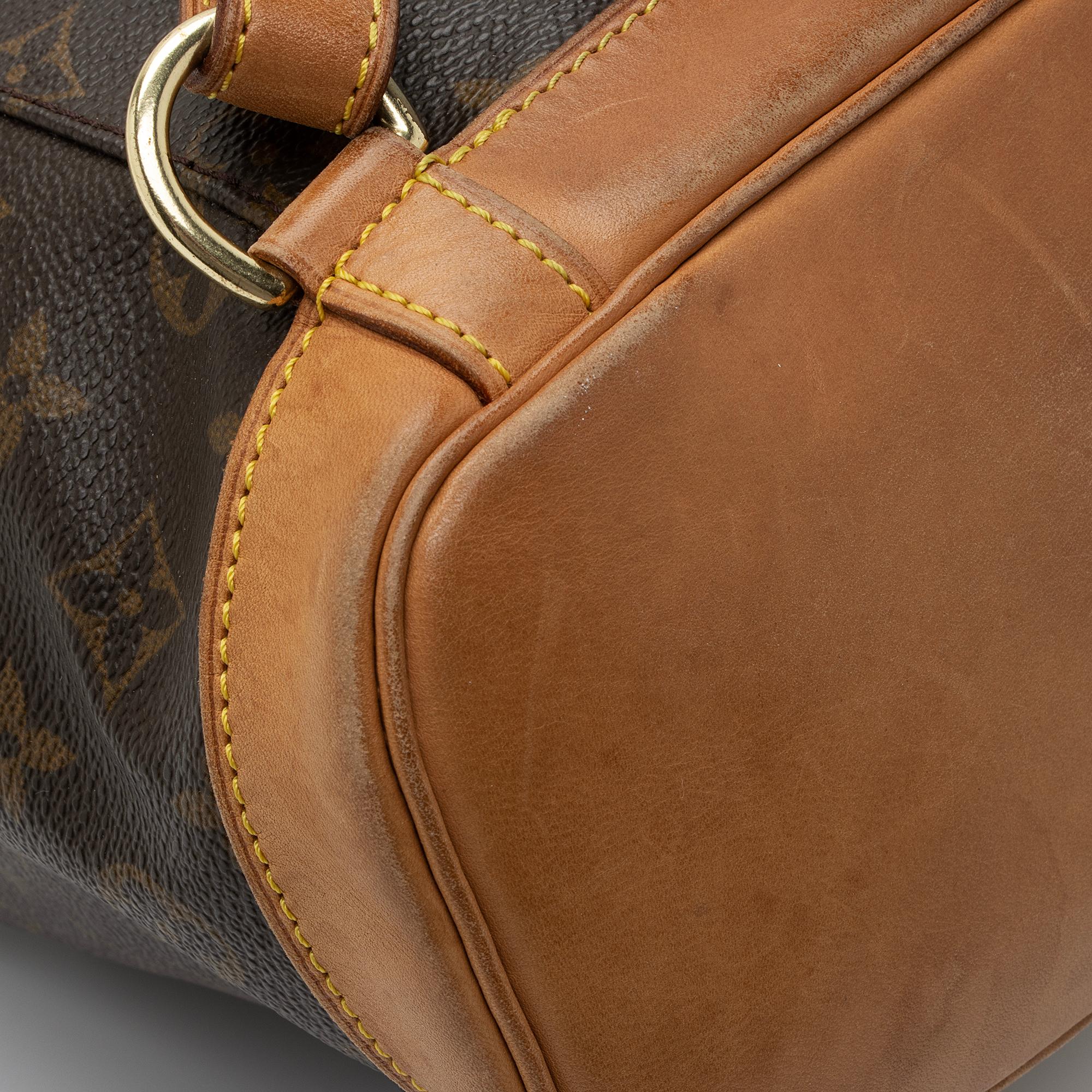 Louis Vuitton Vintage Monogram Canvas Montsouris MM Backpack (SHF-KhKN2W) - Image 17