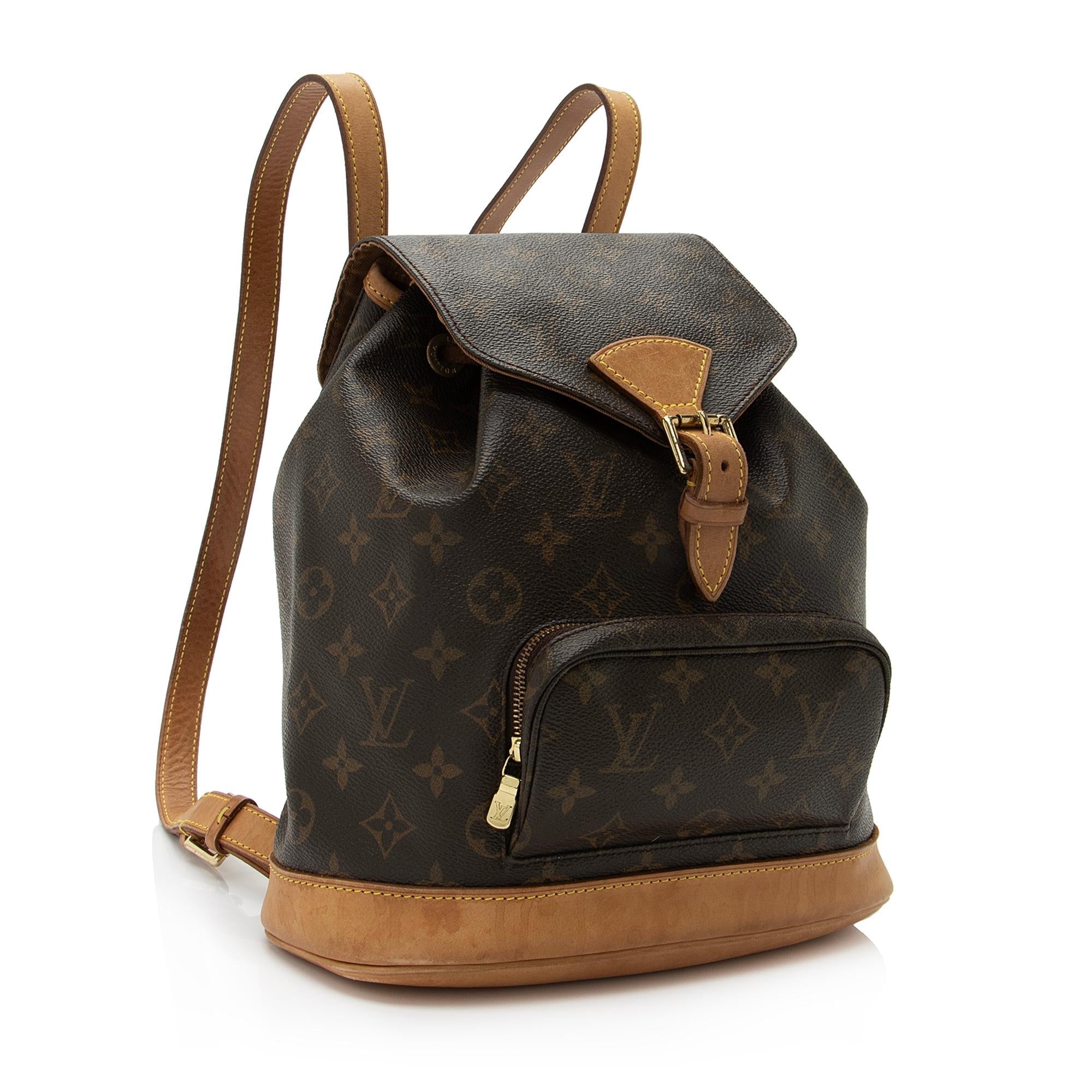 Louis Vuitton Vintage Monogram Canvas Montsouris MM Backpack (SHF-KhKN2W)