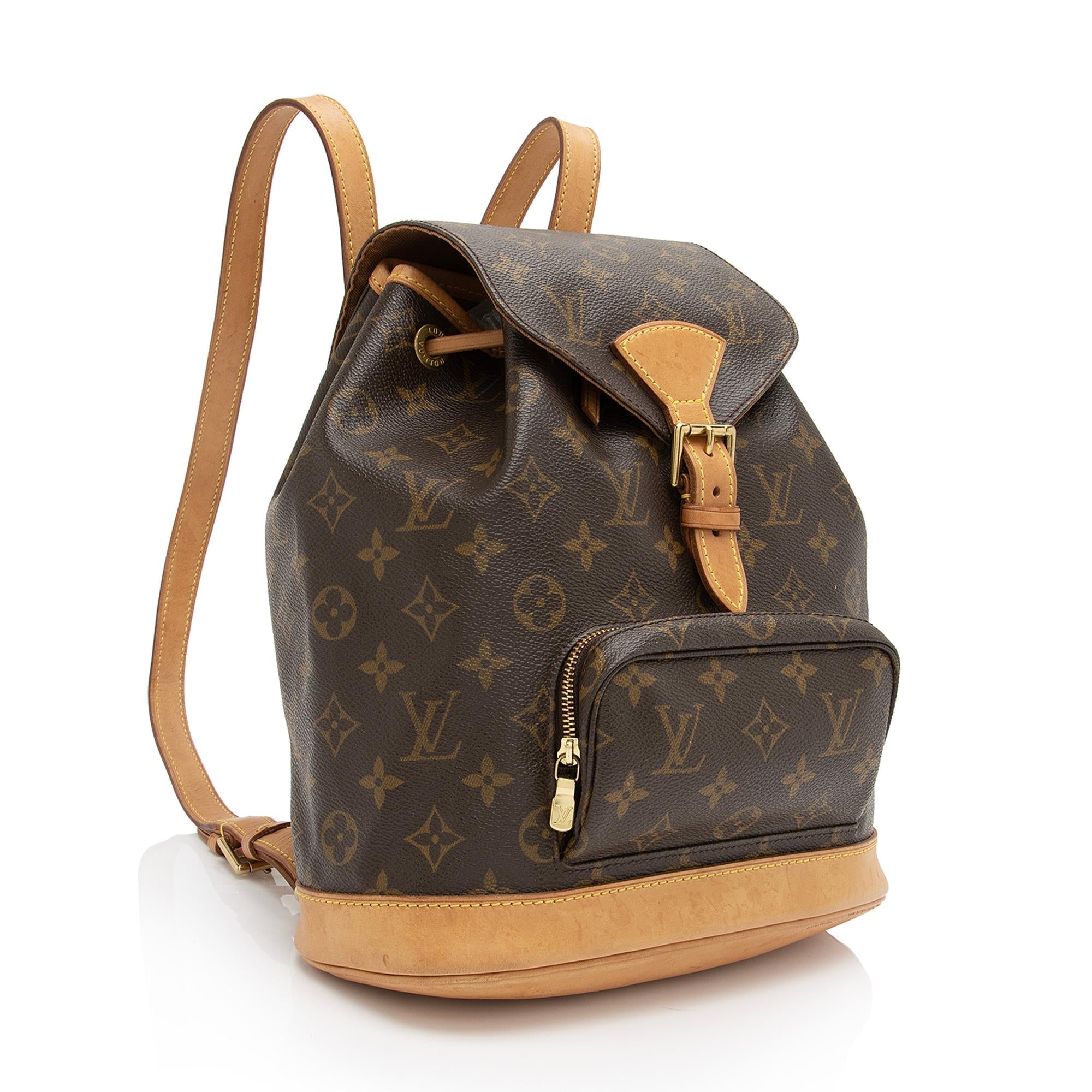 Louis Vuitton Vintage Monogram Canvas Montsouris MM Backpack (SHF-VoIk07)