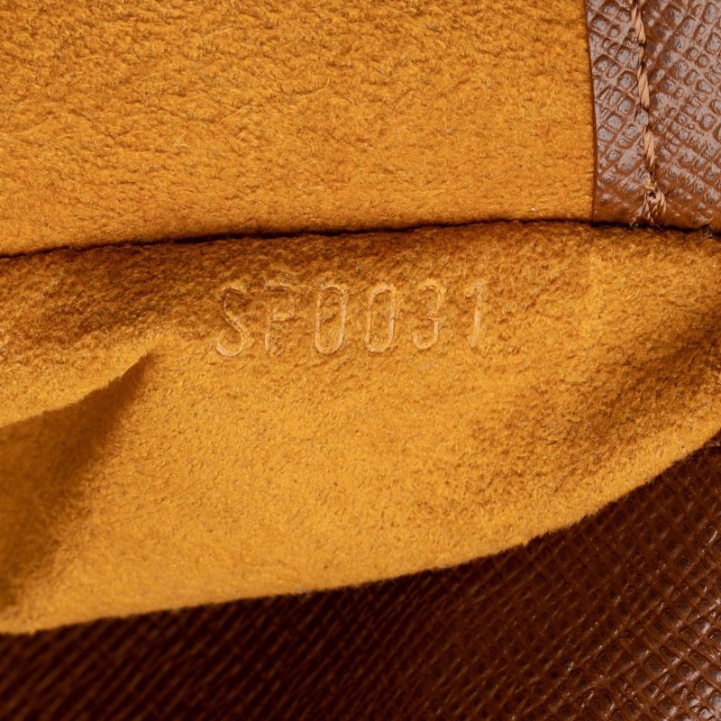 Louis Vuitton Vintage Monogram Canvas Musette Tango Shoulder Bag (SHF-YLN5hB) - Image 5