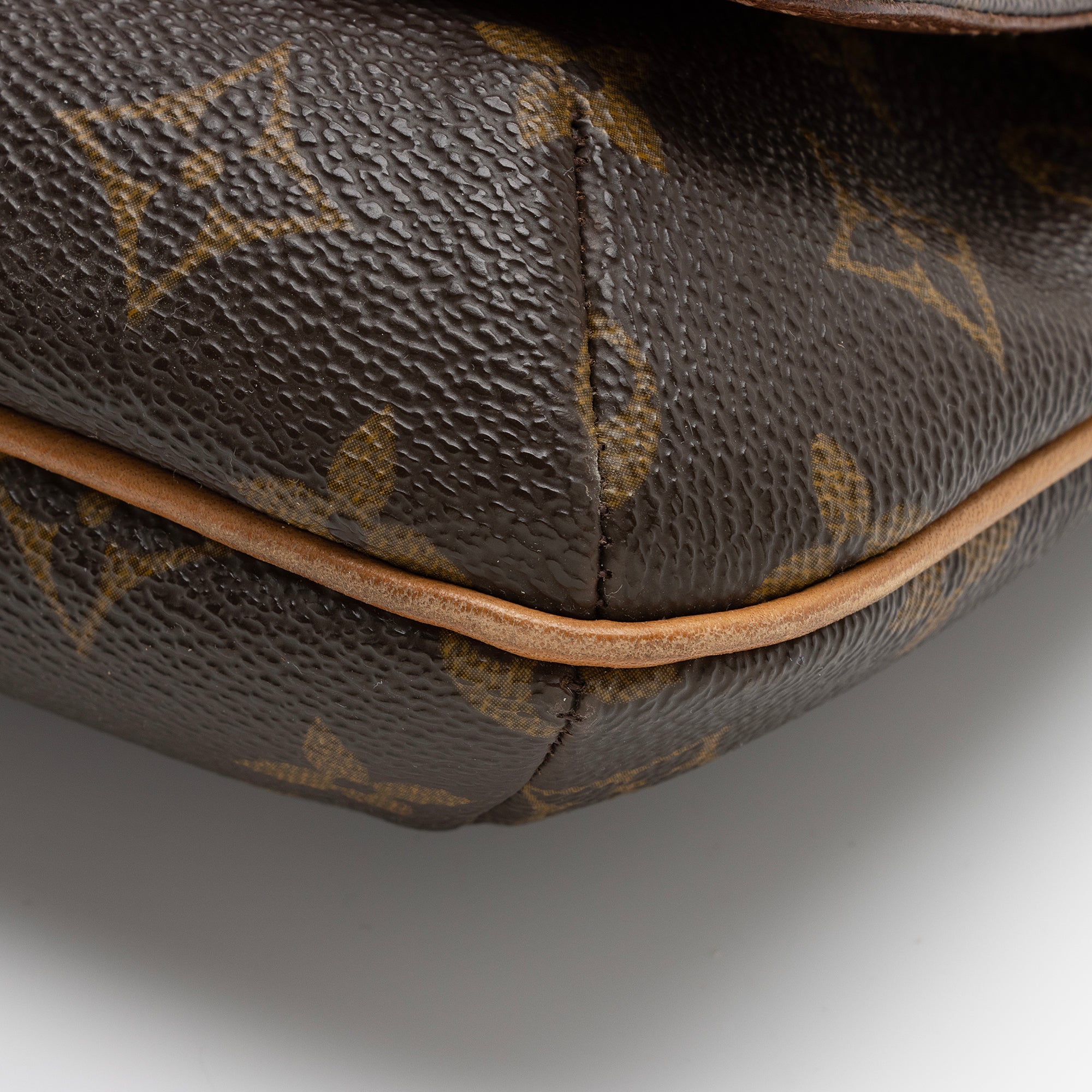 Louis Vuitton Vintage Monogram Canvas Musette Tango Shoulder Bag (SHF-vU796M) - Image 13