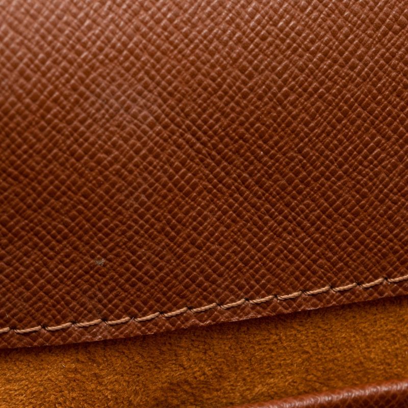 Louis Vuitton Vintage Monogram Canvas Musette Tango Shoulder Bag (SHF-xpJIA1) - Image 9