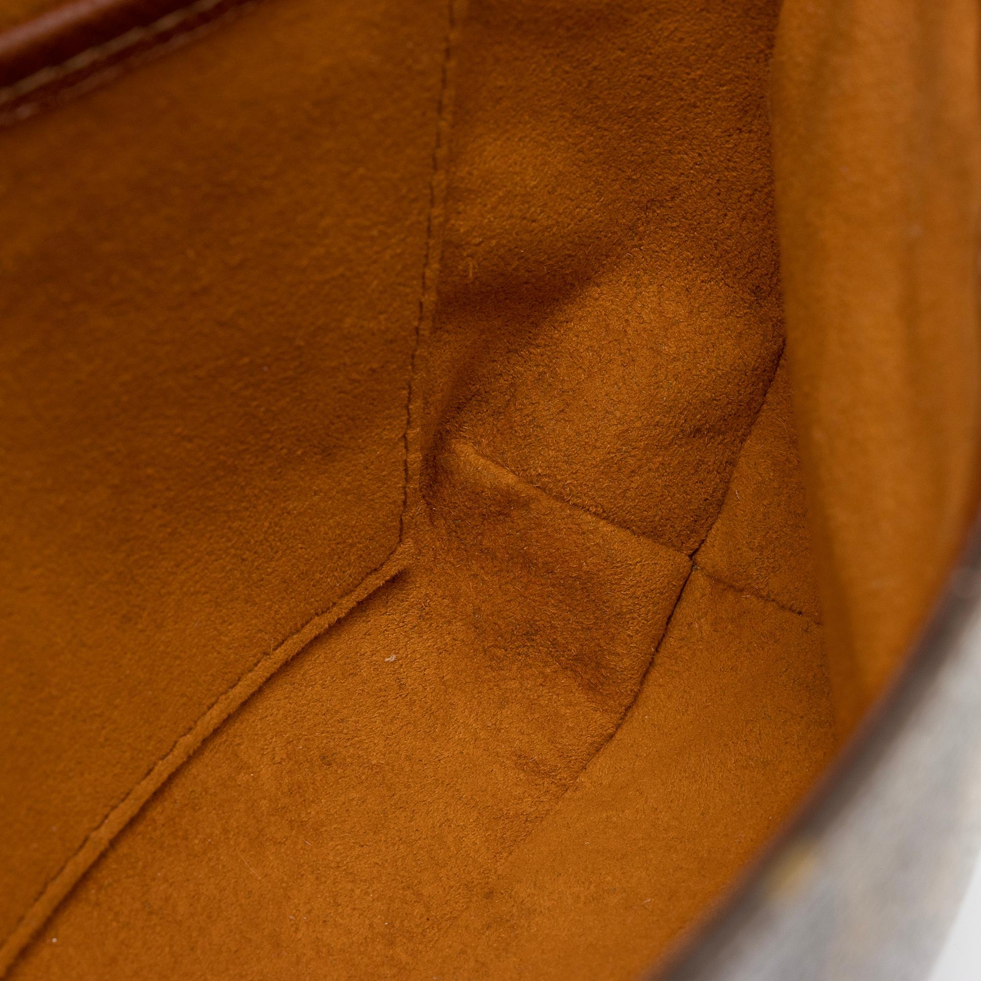 Louis Vuitton Vintage Monogram Canvas Musette Tango Shoulder Bag (SHF-xSc04e) - Image 9