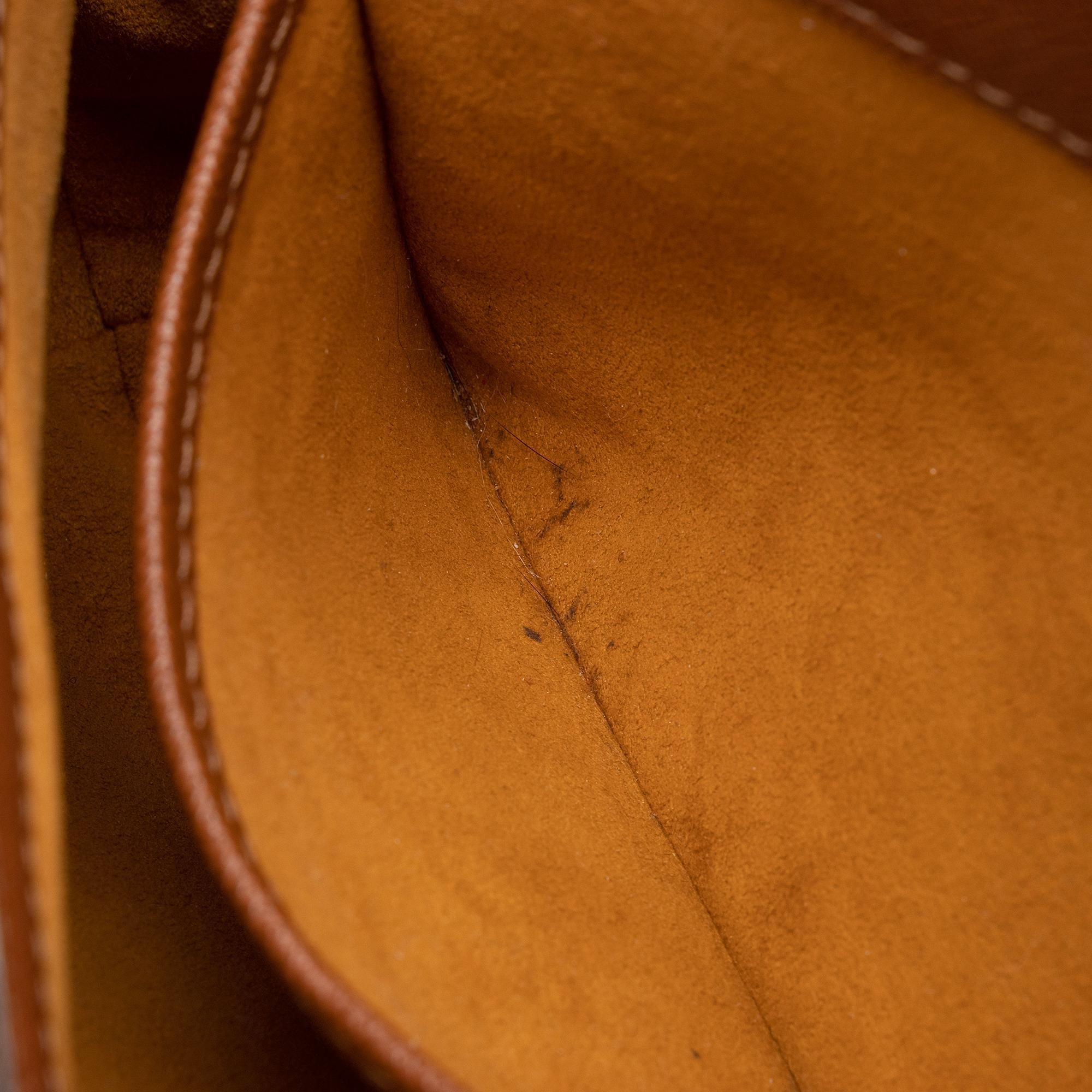 Louis Vuitton Vintage Monogram Canvas Musette Tango Shoulder Bag (SHF-xSc04e) - Image 11