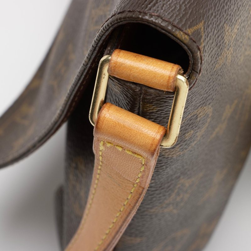 Louis Vuitton Vintage Monogram Canvas Musette Tango Shoulder Bag (SHF-xSc04e) - Image 16