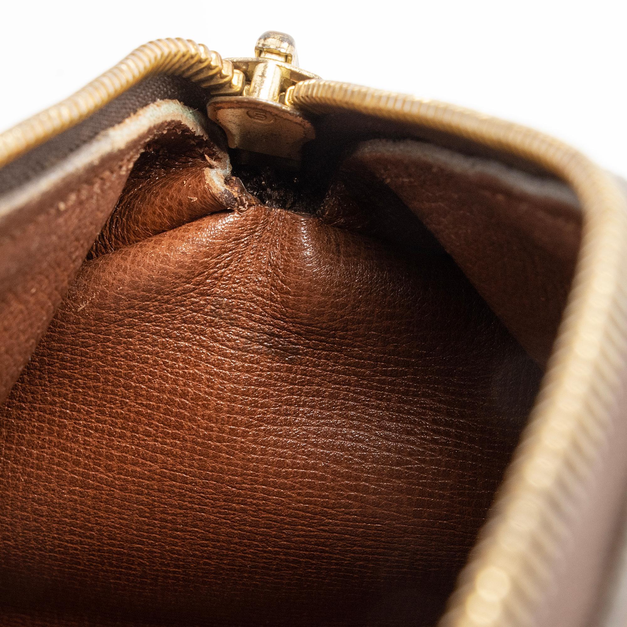 Louis Vuitton Vintage Monogram Canvas Papillon 26 Satchel - FINAL SALE (SHF-R3uOKz) - Image 13