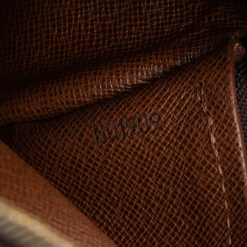 Louis Vuitton Vintage Monogram Canvas Papillon 26 Satchel (SHF-hYjtqU) - Image 5