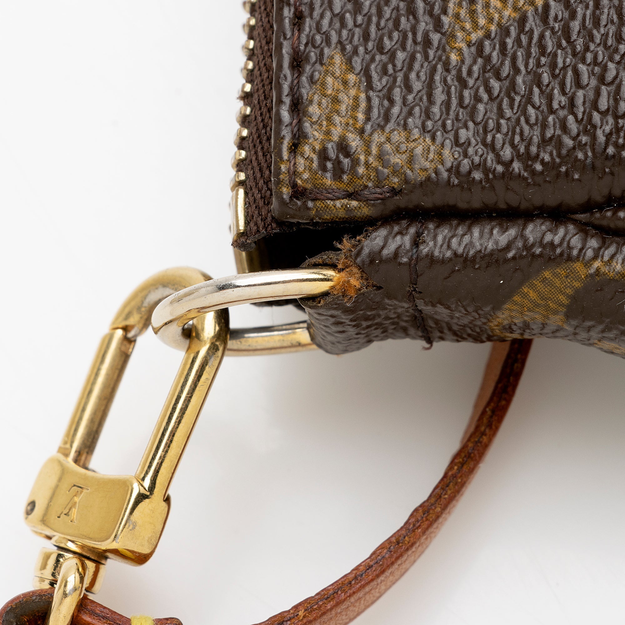 Louis Vuitton Vintage Monogram Canvas Pochette Accessoires (SHF-22173) - Image 9