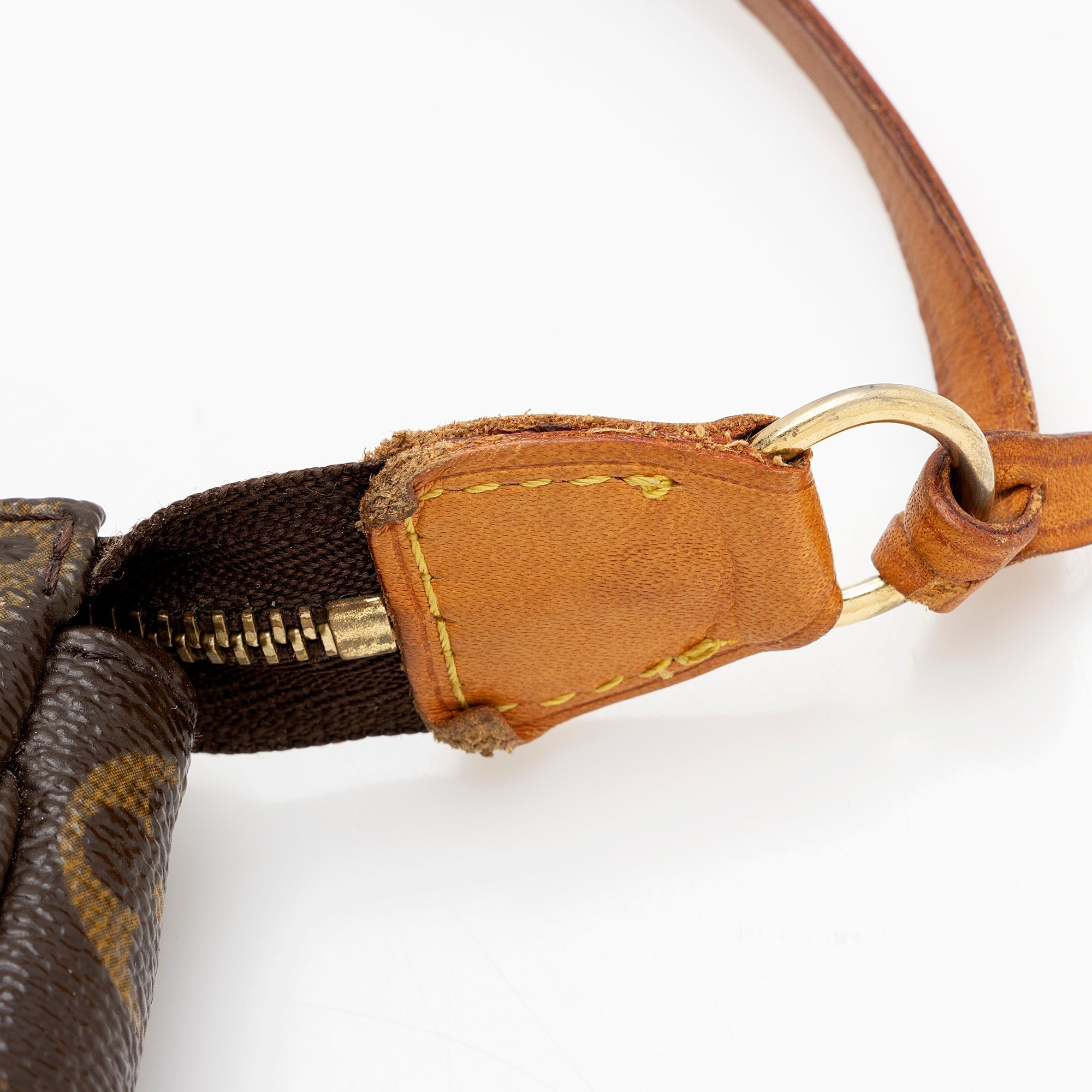 Louis Vuitton Vintage Monogram Canvas Pochette Accessoires (SHF-22173) - Image 13