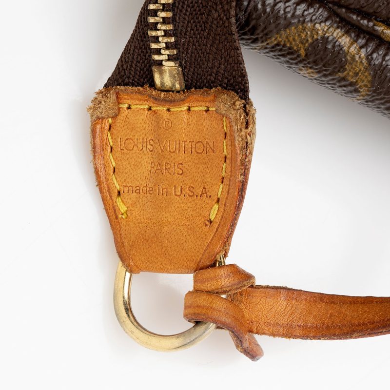 Louis Vuitton Vintage Monogram Canvas Pochette Accessoires (SHF-22173) - Image 7