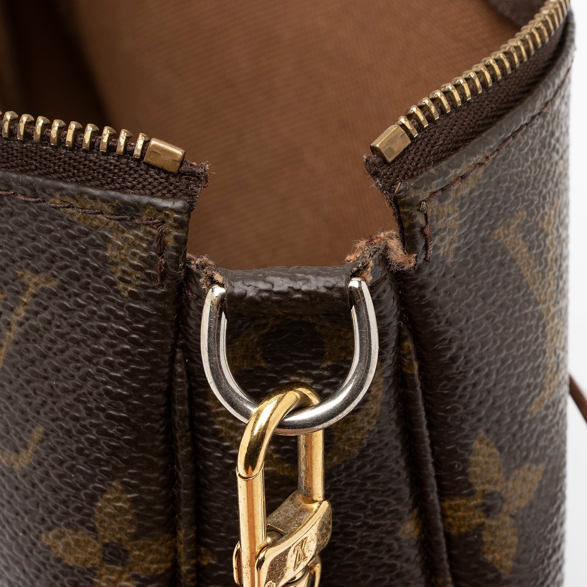 Louis Vuitton Vintage Monogram Canvas Pochette Accessoires (SHF-OVG2Tr) - Image 5