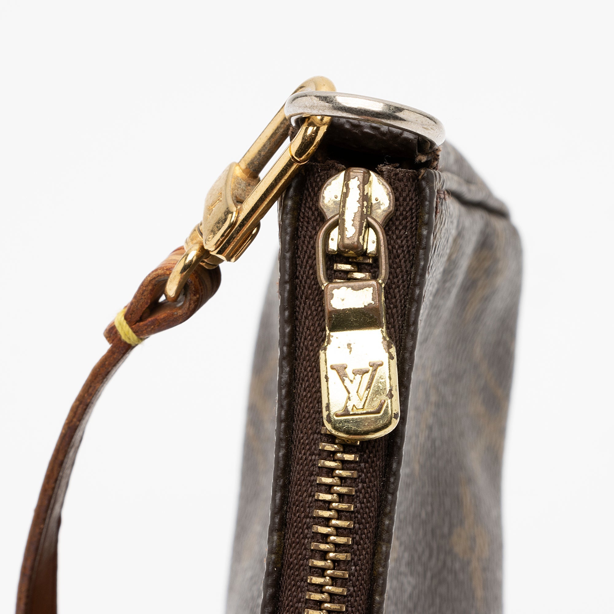 Louis Vuitton Vintage Monogram Canvas Pochette Accessoires (SHF-OVG2Tr) - Image 8