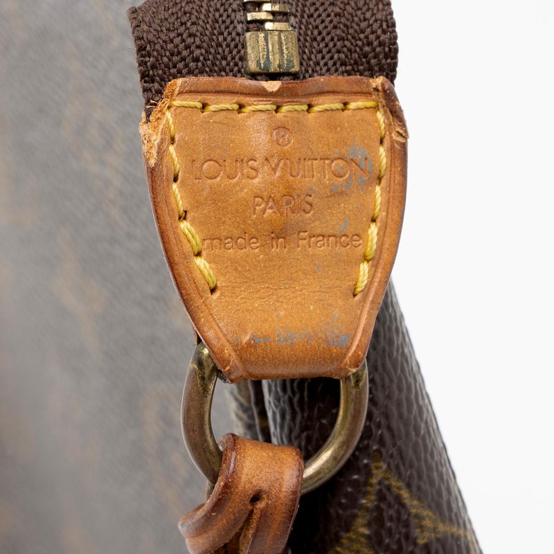 Louis Vuitton Vintage Monogram Canvas Pochette Accessoires (SHF-J5eGly) - Image 7
