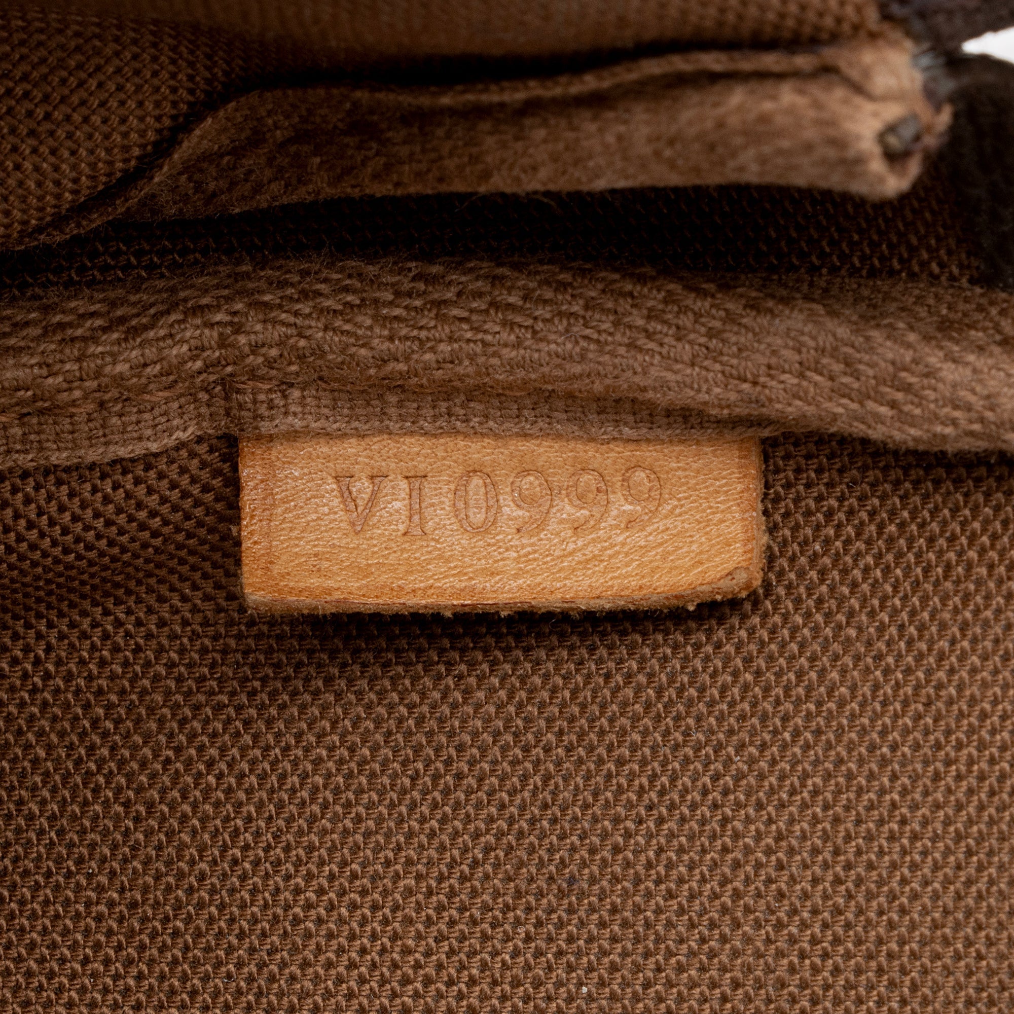 Louis Vuitton Vintage Monogram Canvas Pochette Accessoires (SHF-ABGljf) - Image 5