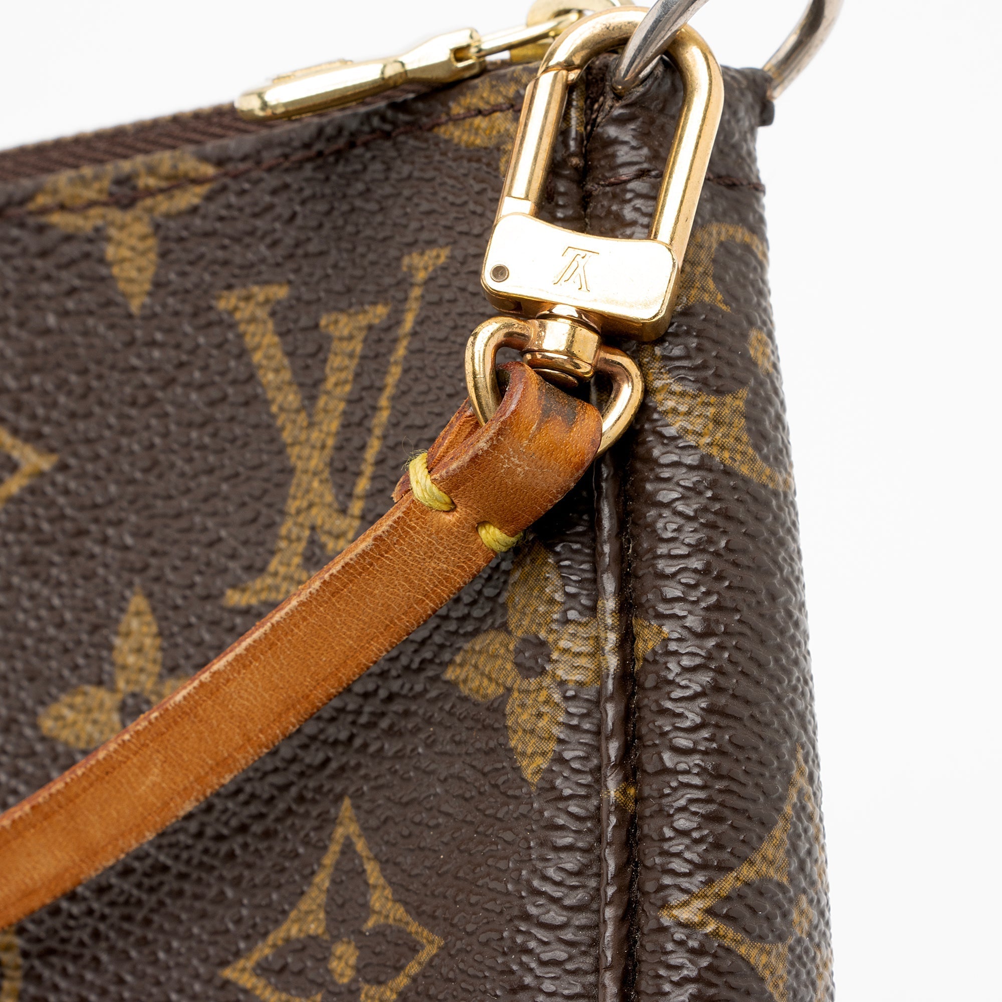 Louis Vuitton Vintage Monogram Canvas Pochette Accessoires (SHF-ABGljf) - Image 7
