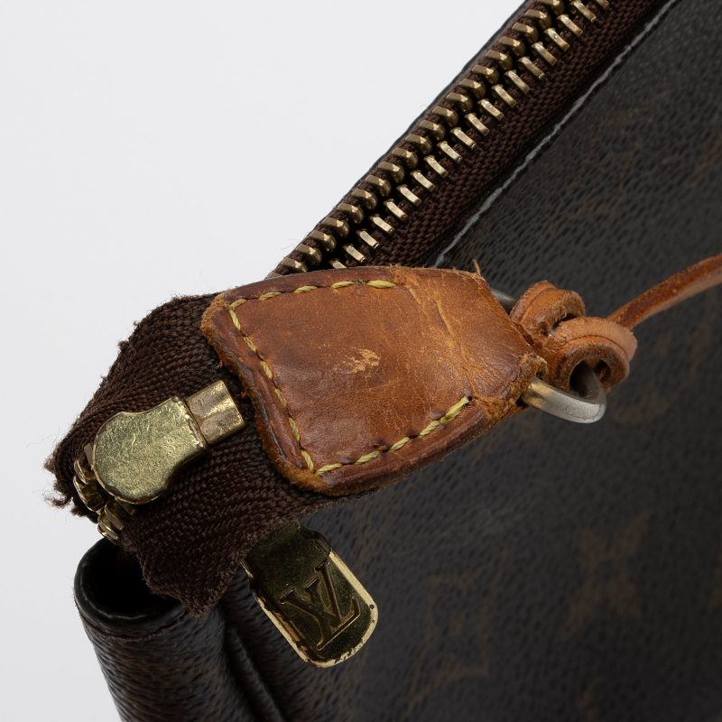 Louis Vuitton Vintage Monogram Canvas Pochette Accessoires (SHF-31L4en) - Image 14