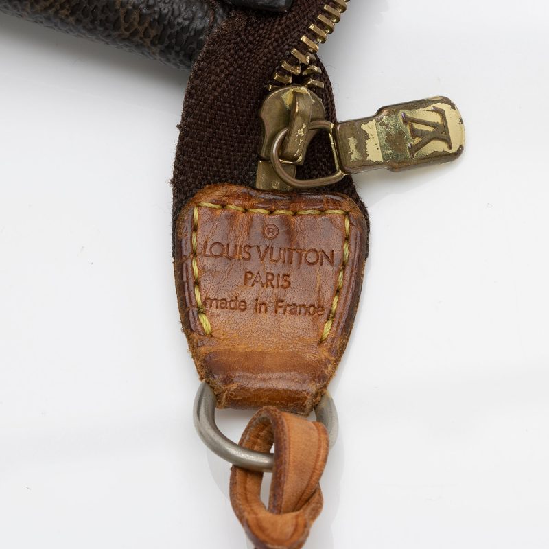 Louis Vuitton Vintage Monogram Canvas Pochette Accessoires (SHF-31L4en) - Image 7