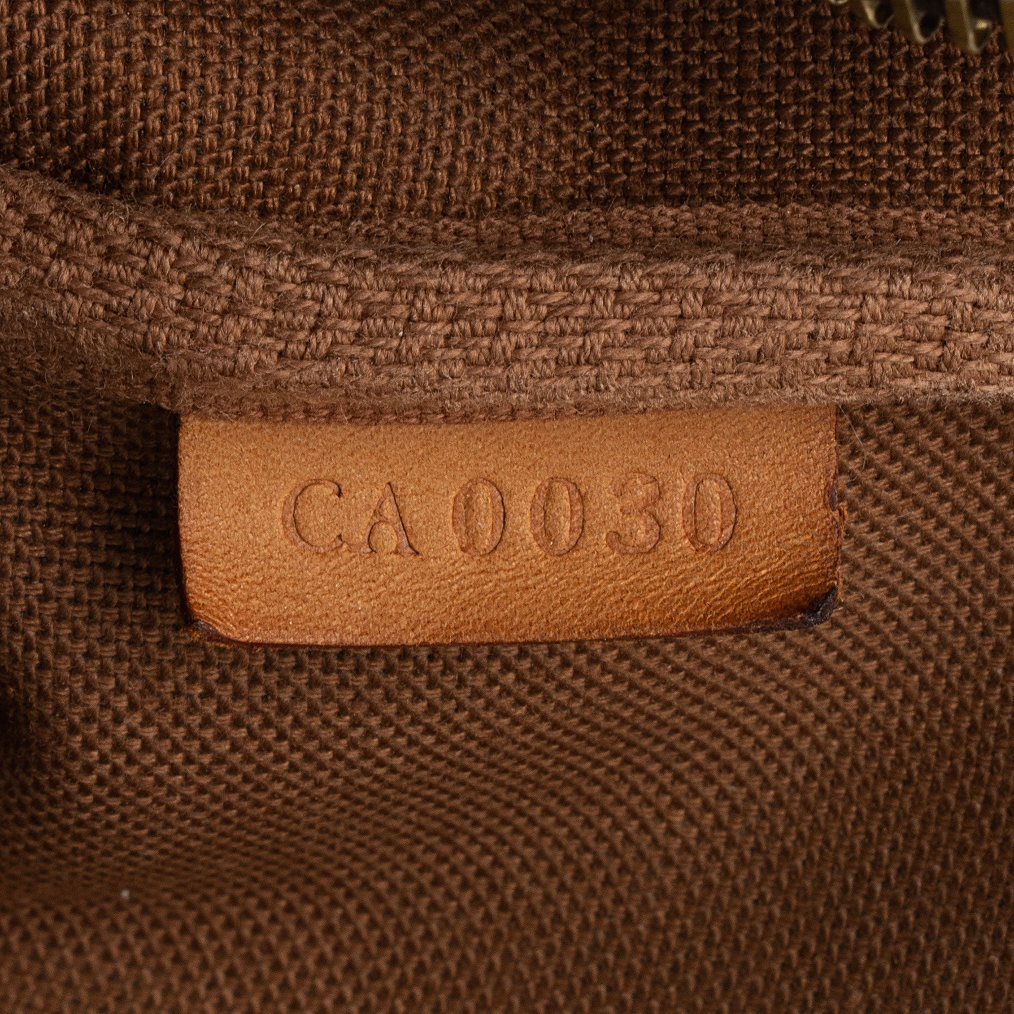 Louis Vuitton Vintage Monogram Canvas Pochette Accessoires (SHF-9OsCbe) - Image 5