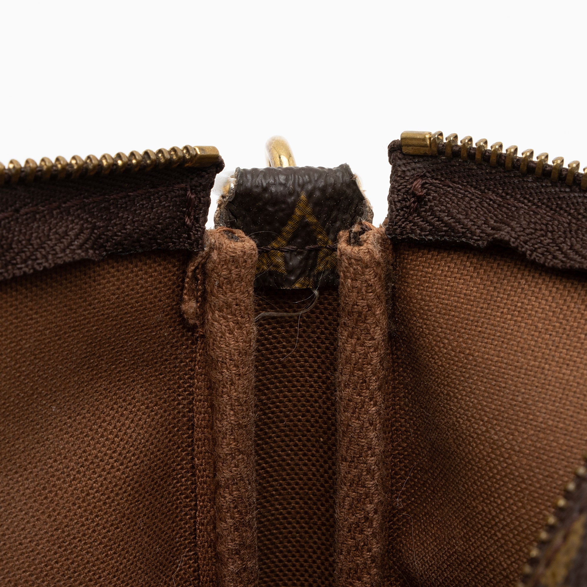 Louis Vuitton Vintage Monogram Canvas Pochette Accessoires (SHF-9OsCbe) - Image 10