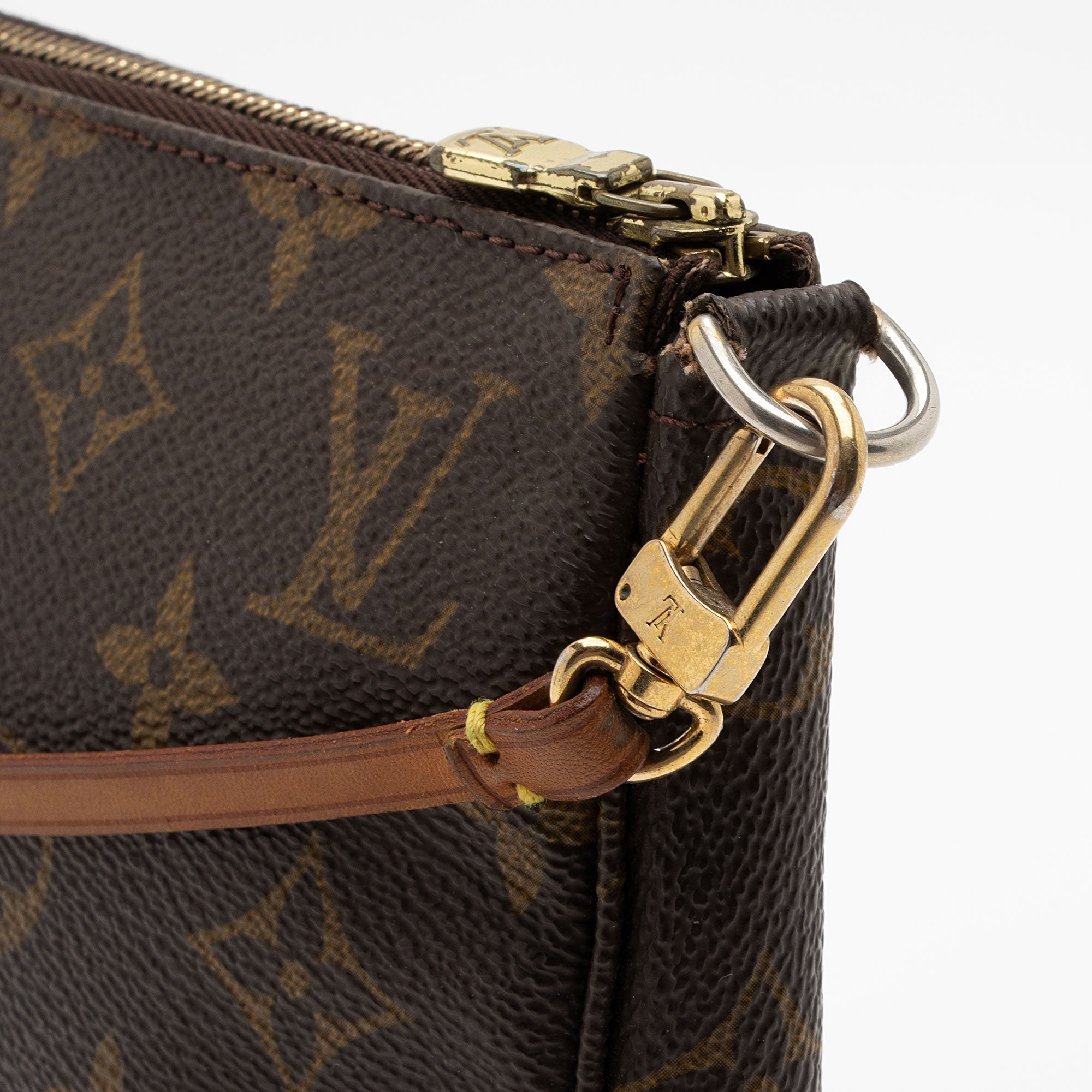 Louis Vuitton Vintage Monogram Canvas Pochette Accessoires (SHF-9OsCbe) - Image 12