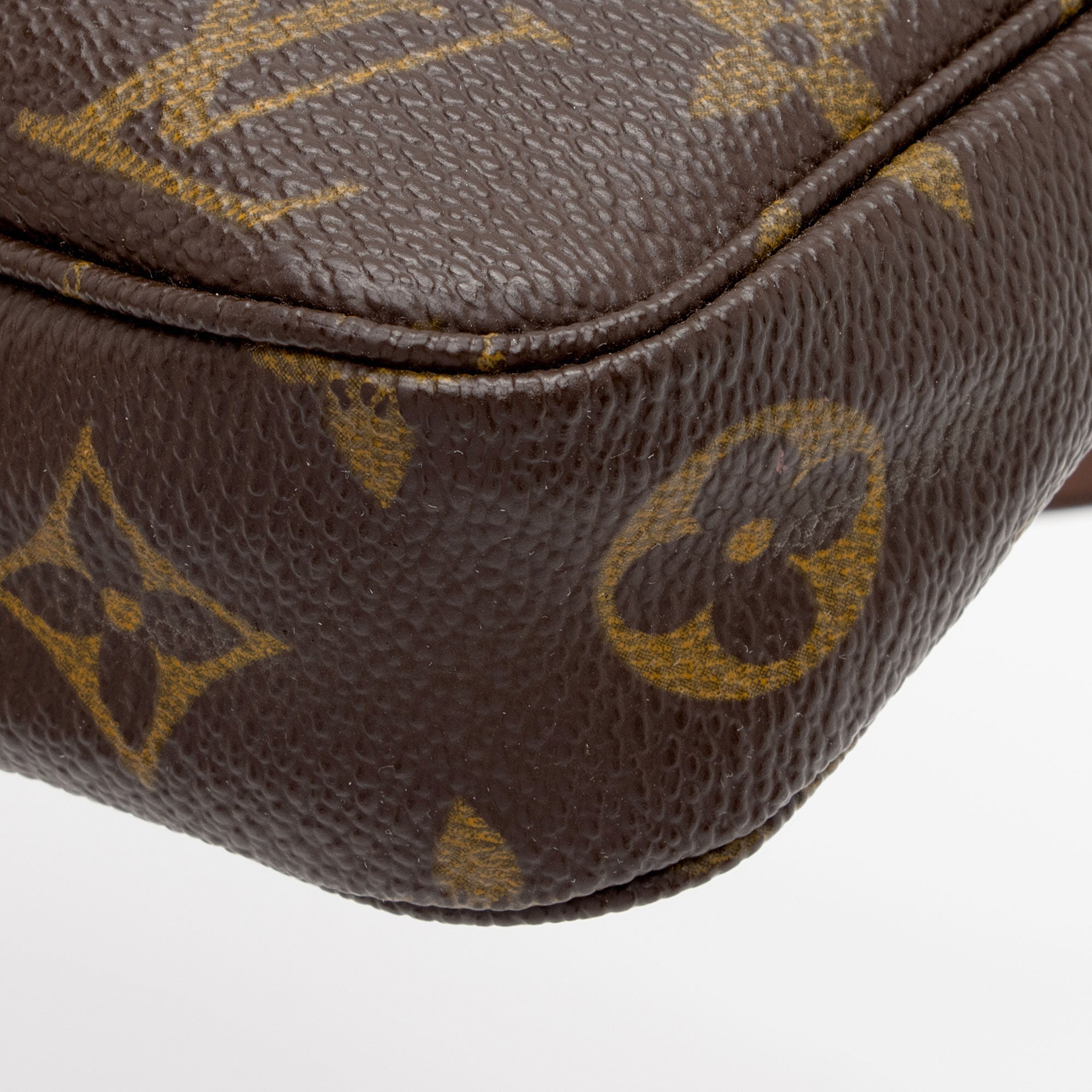 Louis Vuitton Vintage Monogram Canvas Pochette Accessoires (SHF-qlTtgC) - Image 13