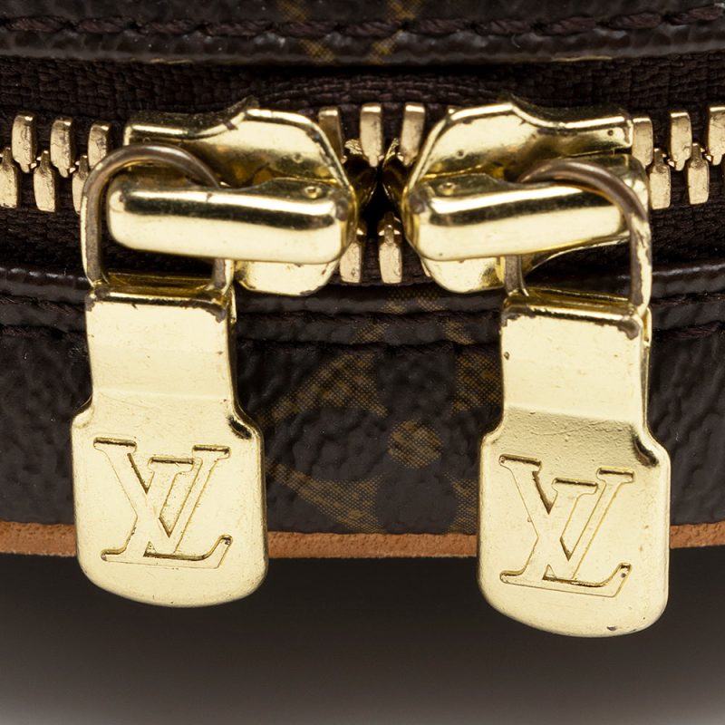 Louis Vuitton Vintage Monogram Canvas Pochette Gange Sling Bag (SHF-20873) - Image 8