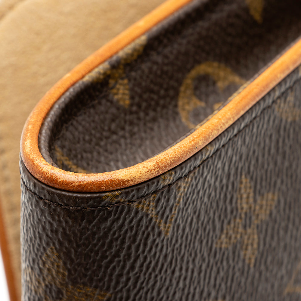 Louis Vuitton Vintage Monogram Canvas Pochette Twin GM Shoulder Bag (SHF-20305) - Image 13