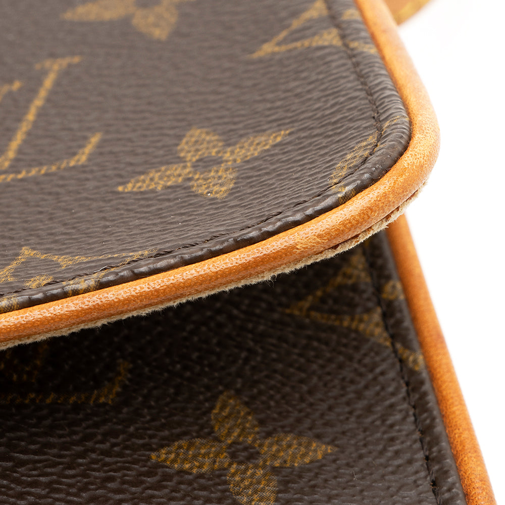 Louis Vuitton Vintage Monogram Canvas Pochette Twin GM Shoulder Bag (SHF-20305) - Image 15