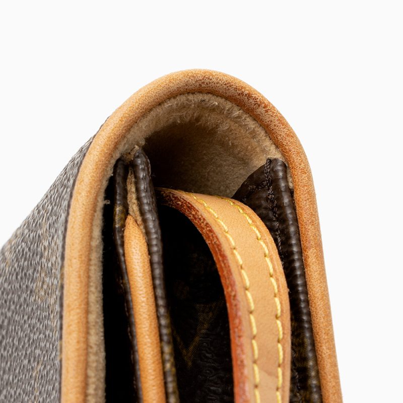 Louis Vuitton Vintage Monogram Canvas Pochette Twin GM Shoulder Bag (SHF-20793) - Image 11
