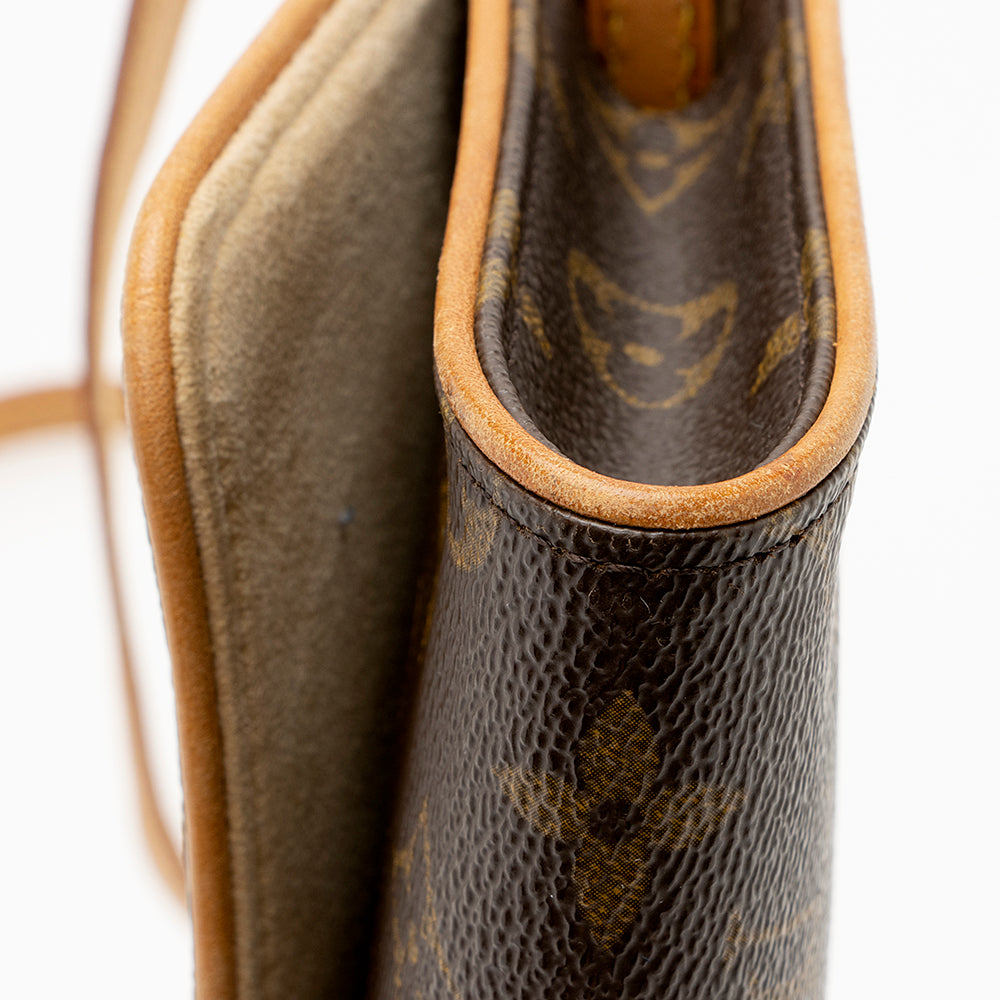 Louis Vuitton Vintage Monogram Canvas Pochette Twin GM Shoulder Bag (SHF-20793) - Image 13