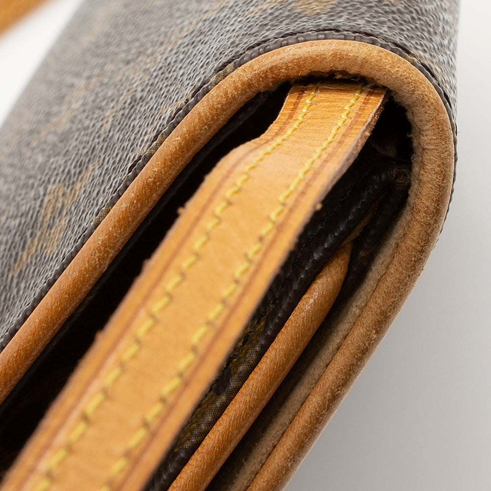 Louis Vuitton Vintage Monogram Canvas Pochette Twin GM Shoulder Bag (SHF-20795) - Image 14