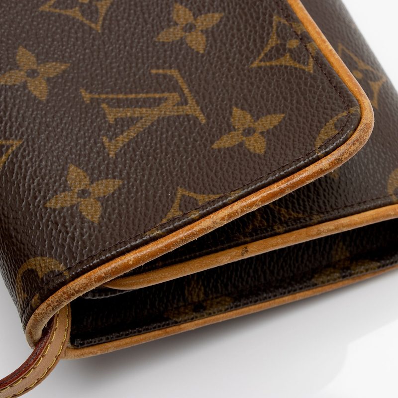 Louis Vuitton Vintage Monogram Canvas Pochette Twin GM Shoulder Bag (SHF-ou7kwX) - Image 11