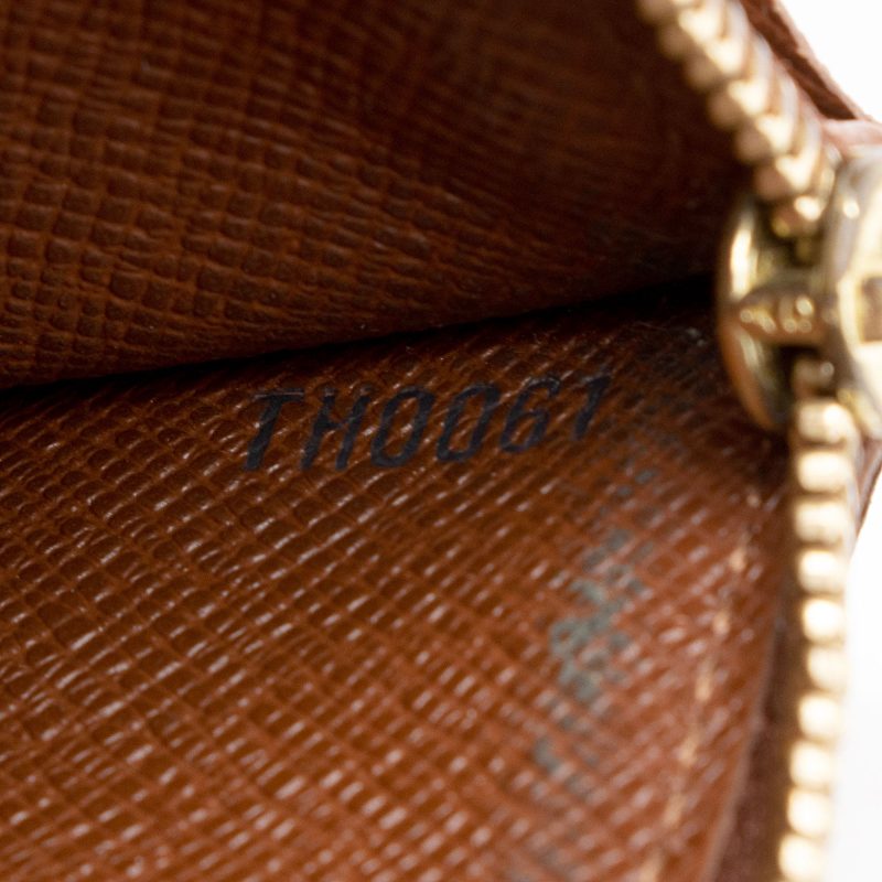 Louis Vuitton Vintage Monogram Canvas Sarah Wallet (SHF-NDngCm) - Image 3