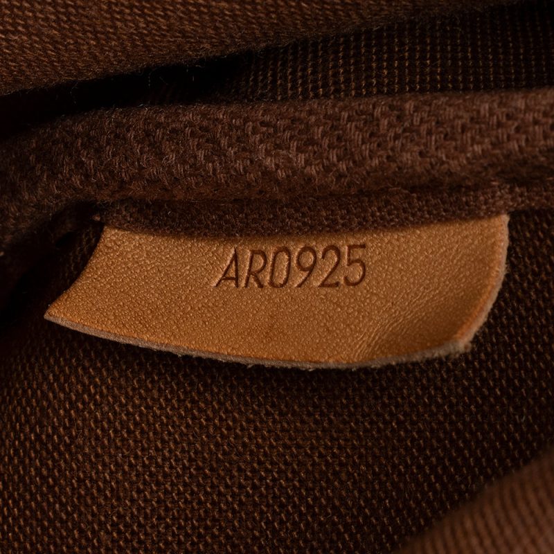 Louis Vuitton Vintage Monogram Canvas Saumur 30 Messenger Bag (SHF-14248) - Image 5