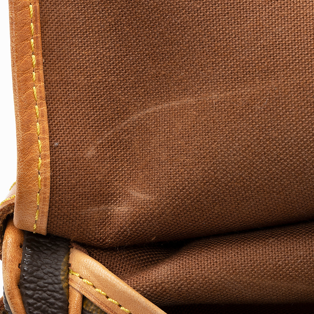Louis Vuitton Vintage Monogram Canvas Saumur 30 Messenger Bag (SHF-21014) - Image 12