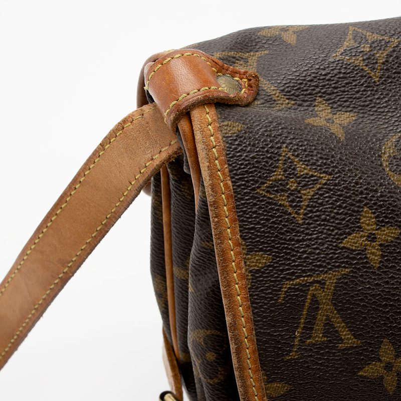 Louis Vuitton Vintage Monogram Canvas Saumur 30 Messenger Bag (SHF-20683) - Image 19