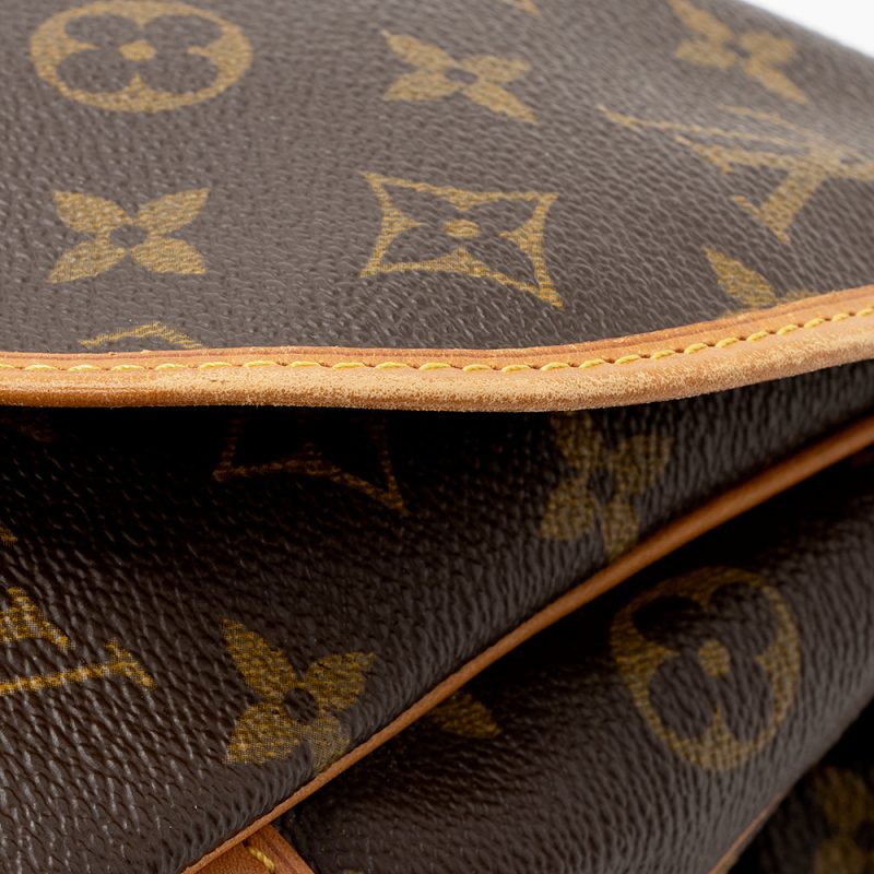 Louis Vuitton Vintage Monogram Canvas Saumur 30 Messenger Bag (SHF-21277) - Image 18